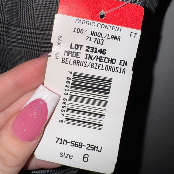 Harve Bernard - Picture 3 of 4